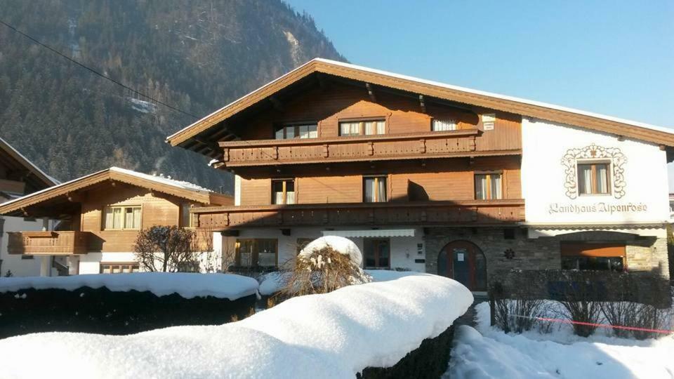 Landhaus Alpenrose Mayrhofen Luaran gambar